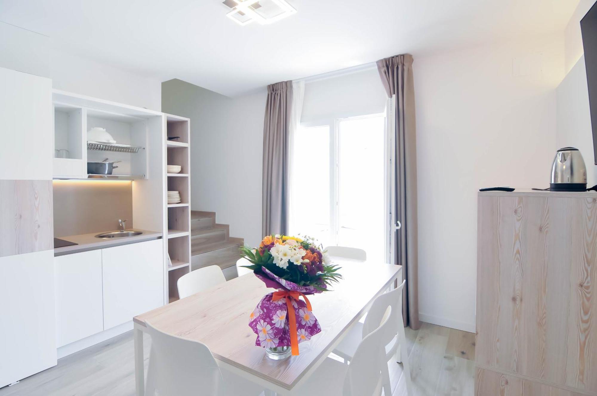 Marina Suites & Apartments 4 Stelle S Caorle Exteriör bild
