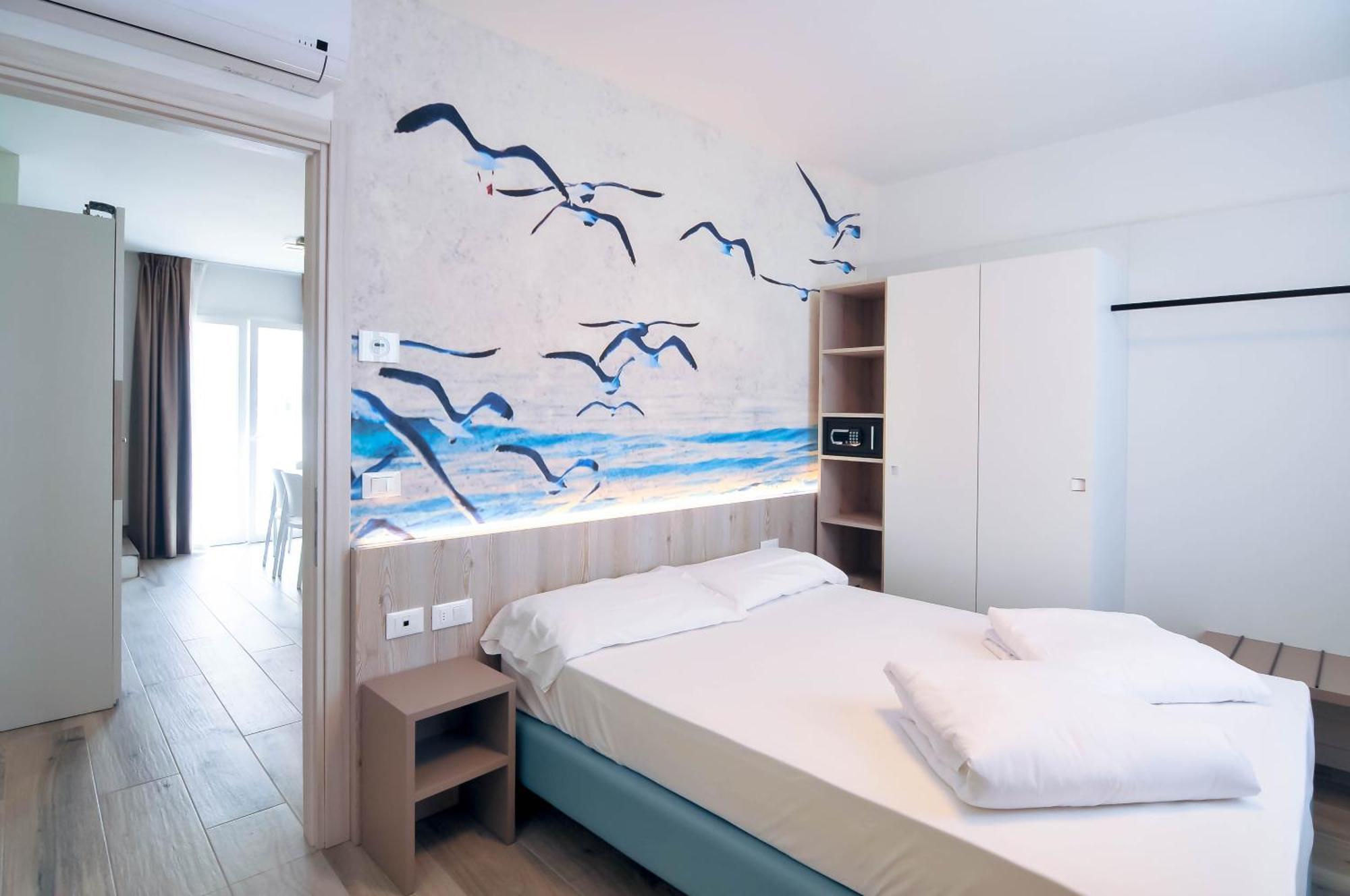 Marina Suites & Apartments 4 Stelle S Caorle Exteriör bild