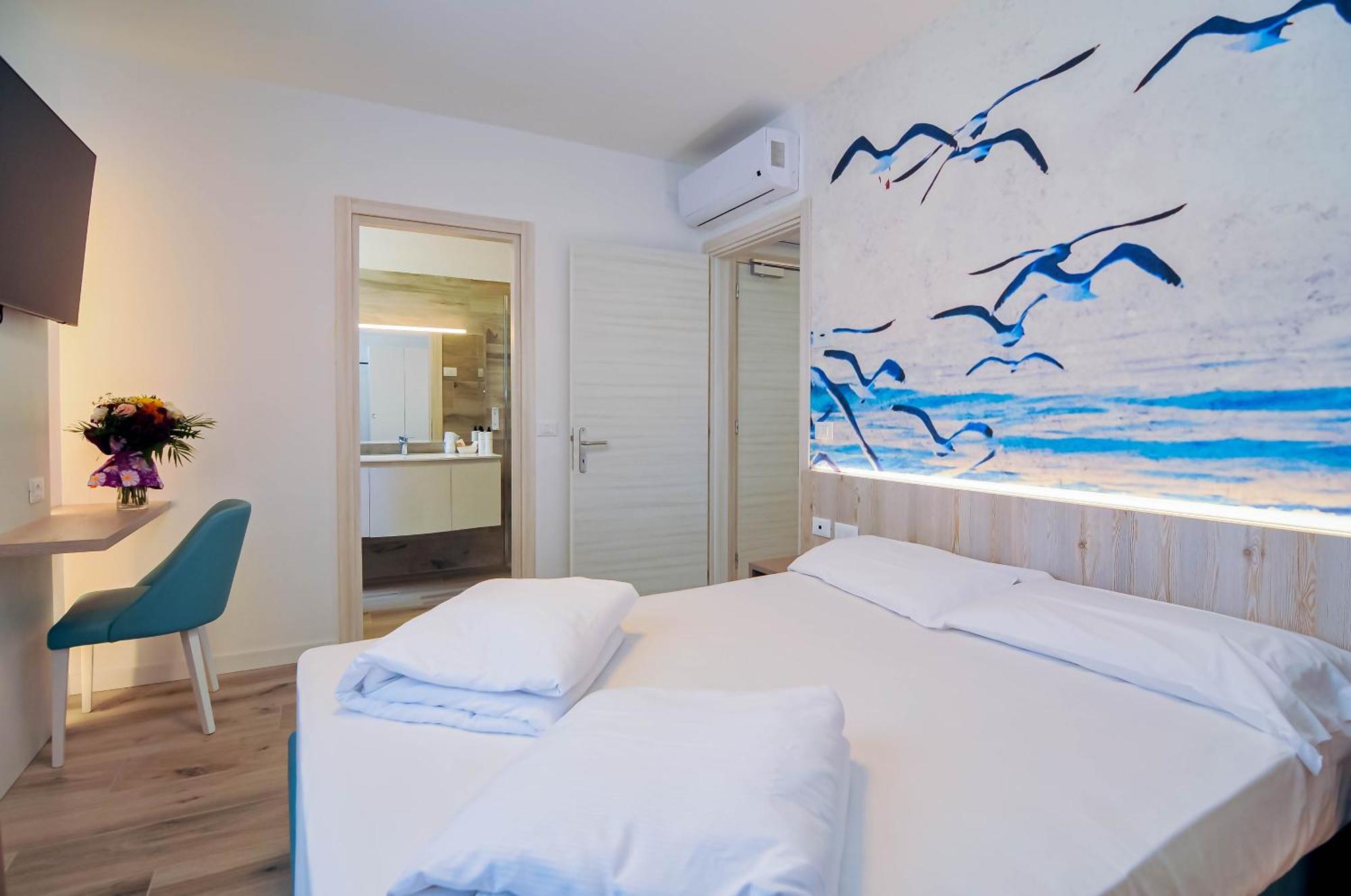 Marina Suites & Apartments 4 Stelle S Caorle Exteriör bild